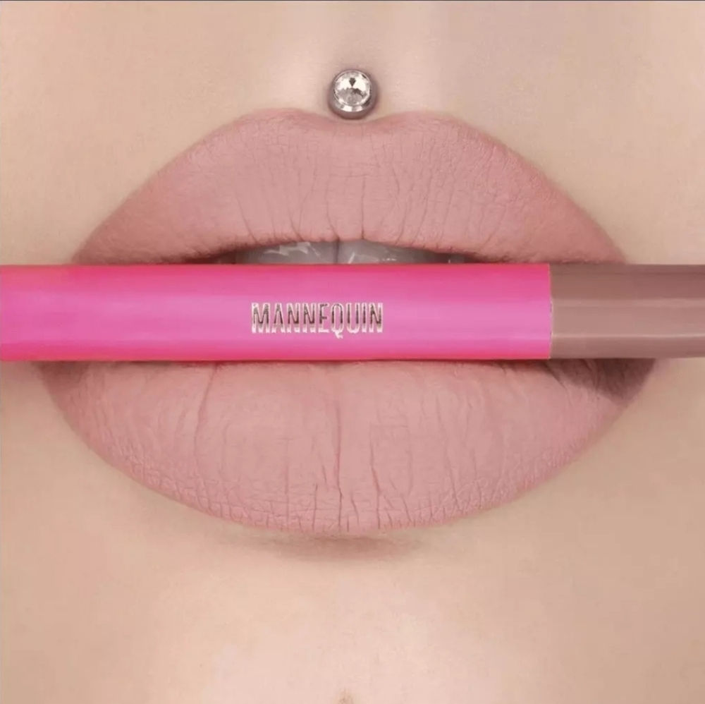 NIB Jeffree Star Velour Lip Liner MANNEQUIN